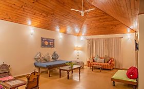 Western Edge Kasauli !lawn! Bonfire! Peace! Pvt Villa !   India